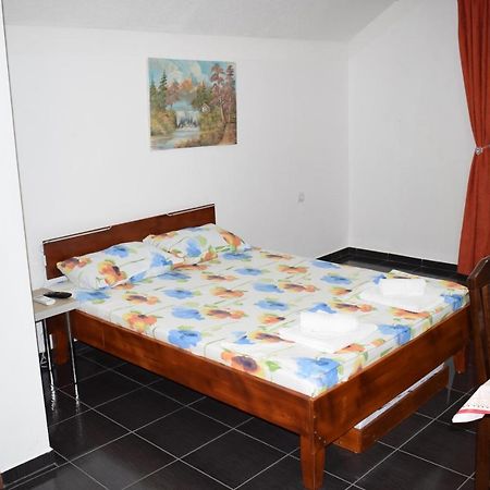 Apartamento Srebrna Nit Veliko Gradište Exterior foto