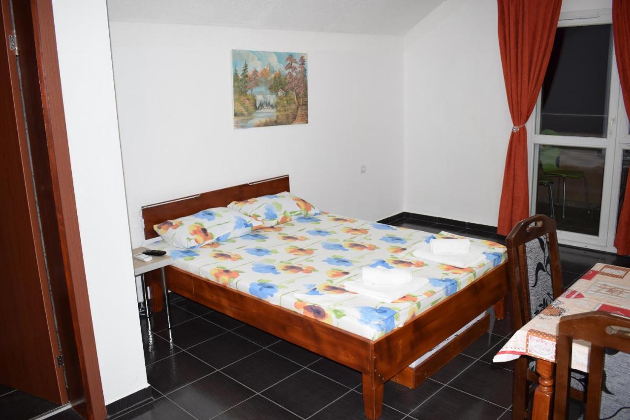 Apartamento Srebrna Nit Veliko Gradište Exterior foto